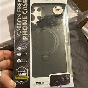 MagSafe Carbon Fiber Phone Case for S25U